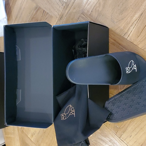 OVO OWL SLIDES - BLACK WITH WHITE OWL Men's Size 5 = Women's Size 7.5 BNWT - Picture 3 of 6